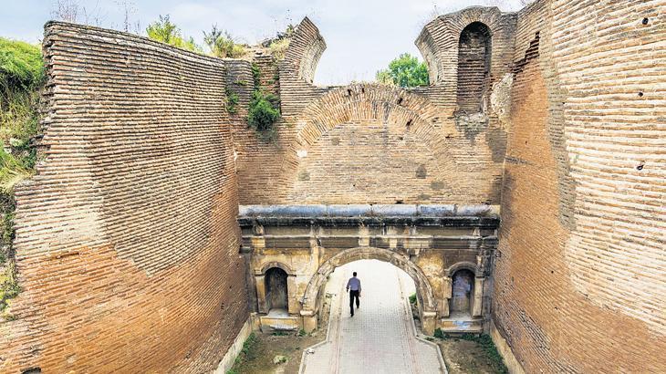 Dört taçlı kent: İznik