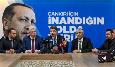 Bakan Tunç’tan altılı masa tepkisi! ‘Muhalefeti paylaşamayan iktidarı mı paylaşacaktı?’