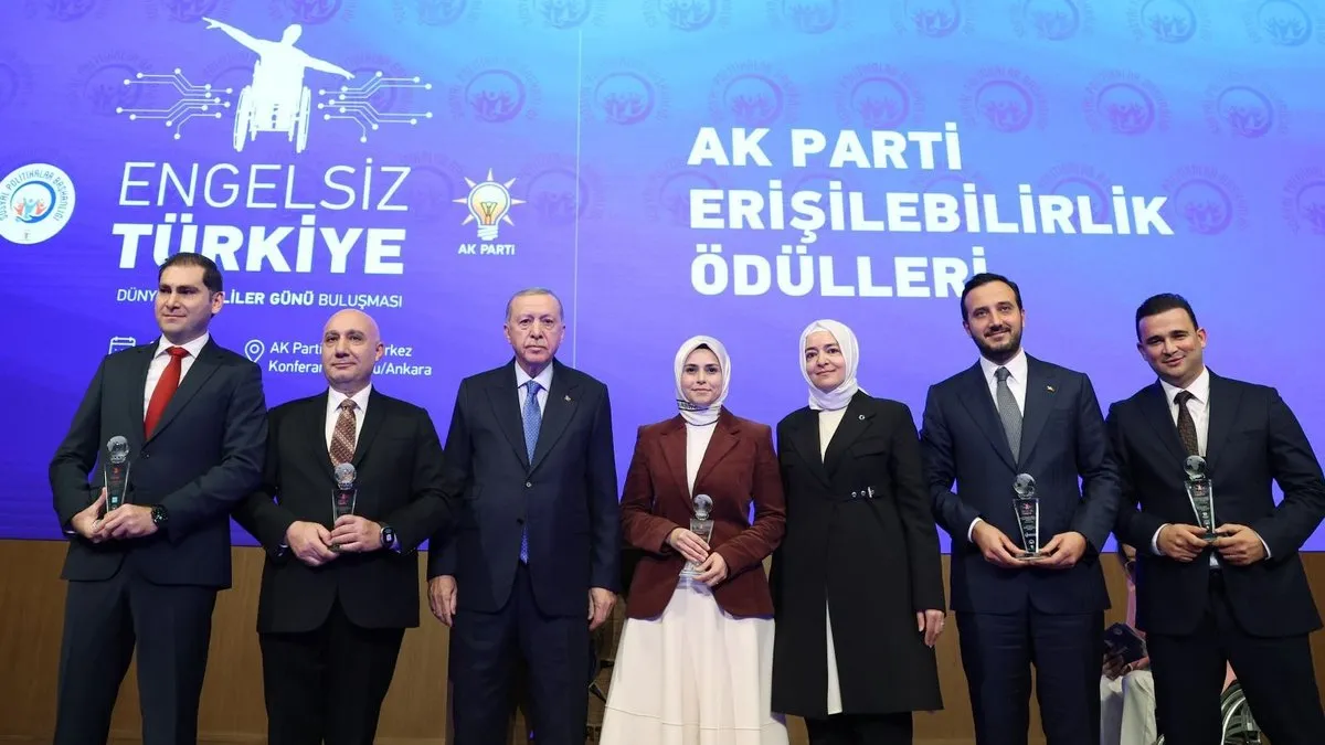 Başkan Erdoğan, Turizmci Ercan Torunoğulları’nı ödüllendirdi